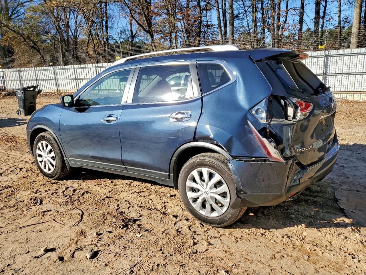 2016 NISSAN ROGUE S photo 2