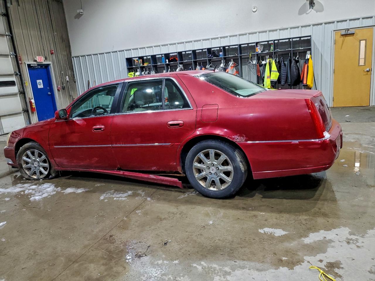 2008 CADILLAC DTS photo 2