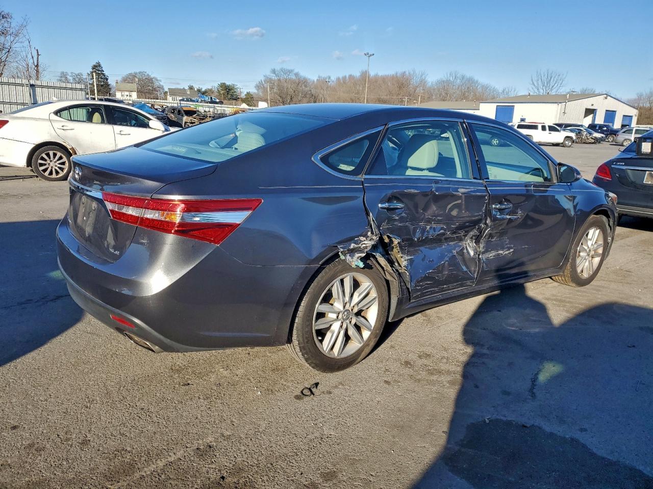 2013 TOYOTA AVALON BASE photo 3