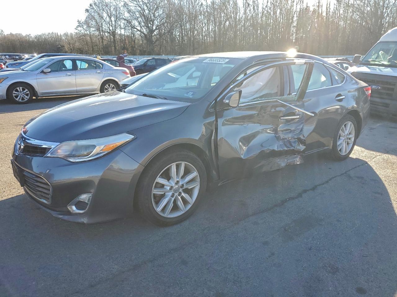 2013 TOYOTA AVALON