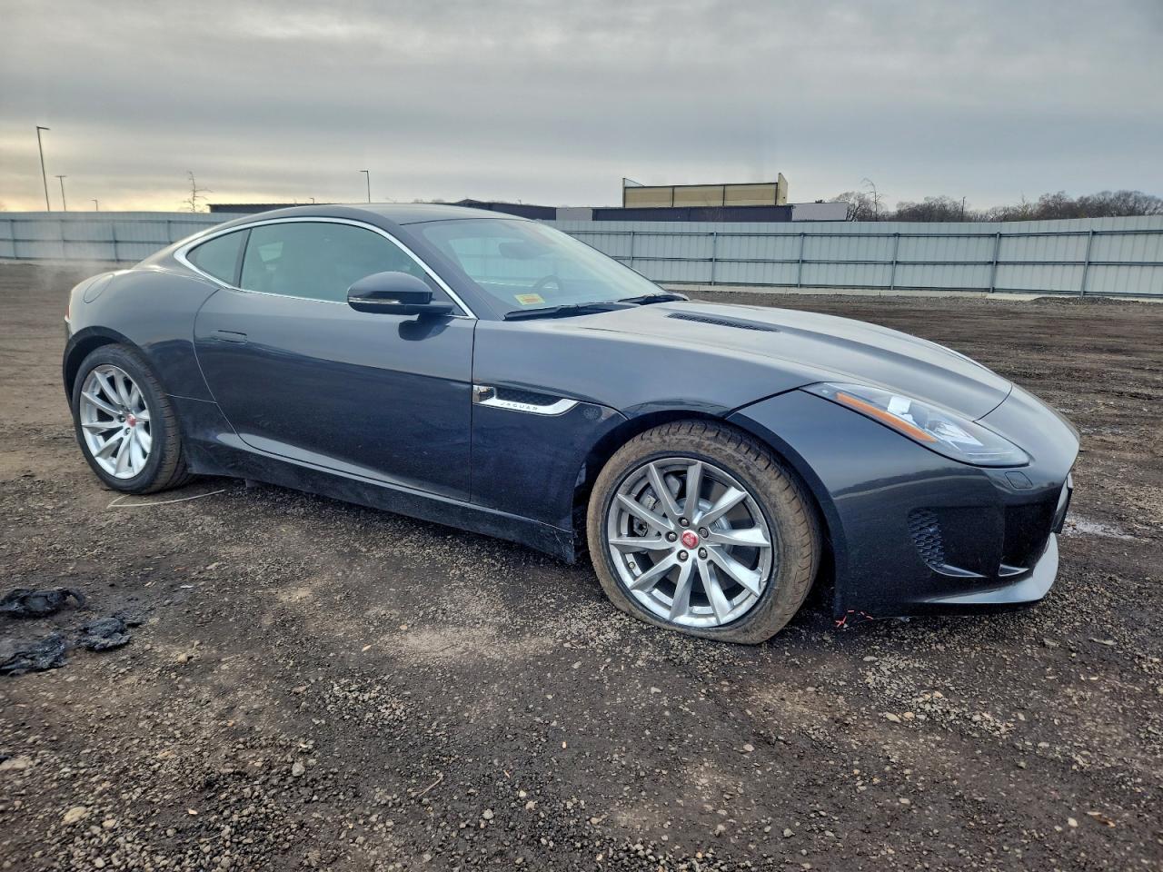 2015 JAGUAR F-TYPE photo 4
