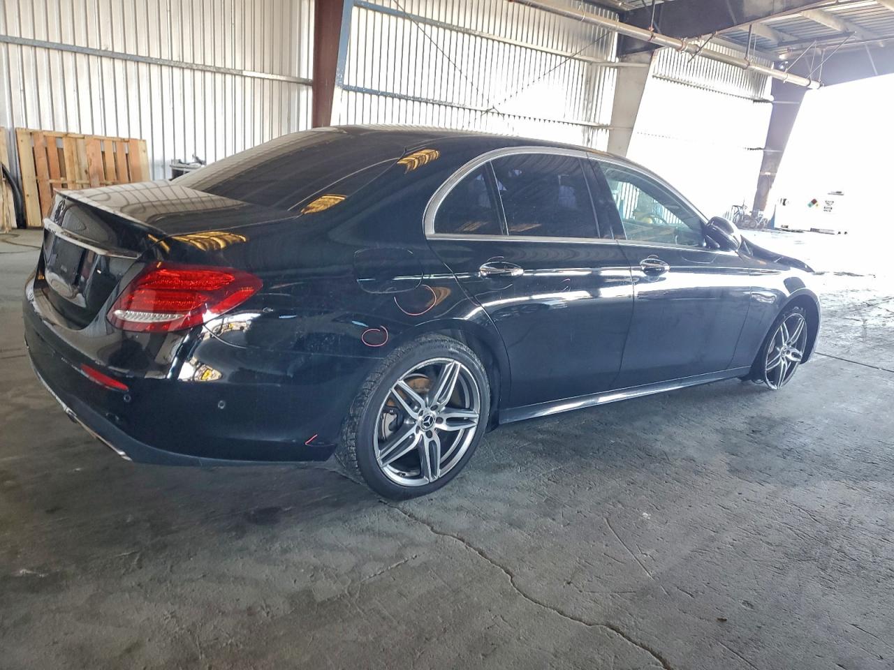 2017 MERCEDES-BENZ E 300 photo 5