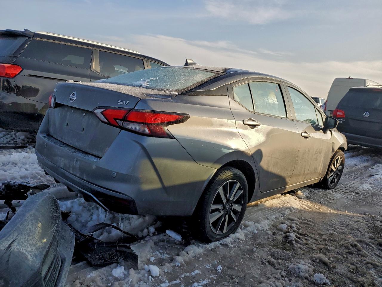 2021 NISSAN VERSA SV photo 5