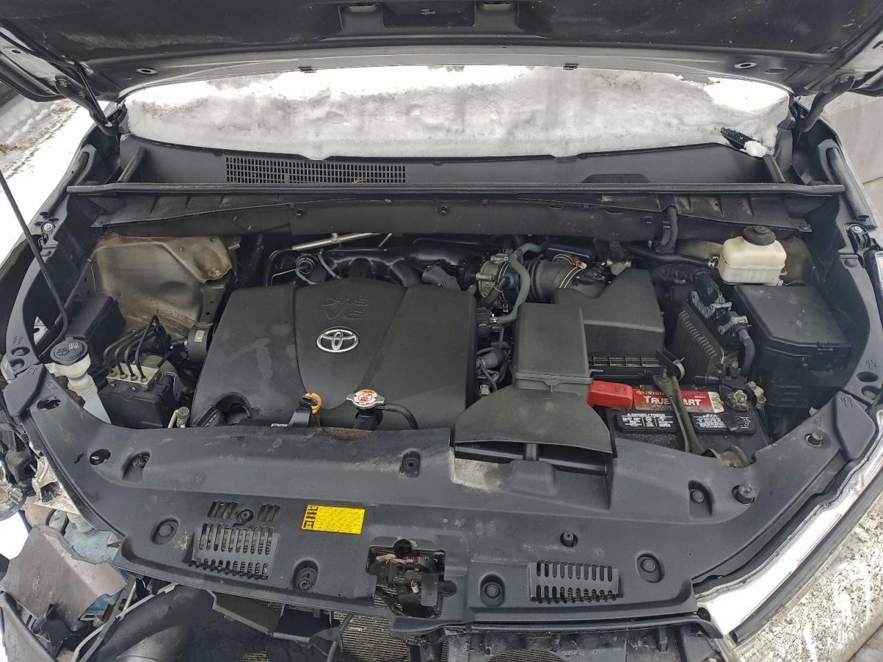 2018 TOYOTA HIGHLANDER LE photo 12