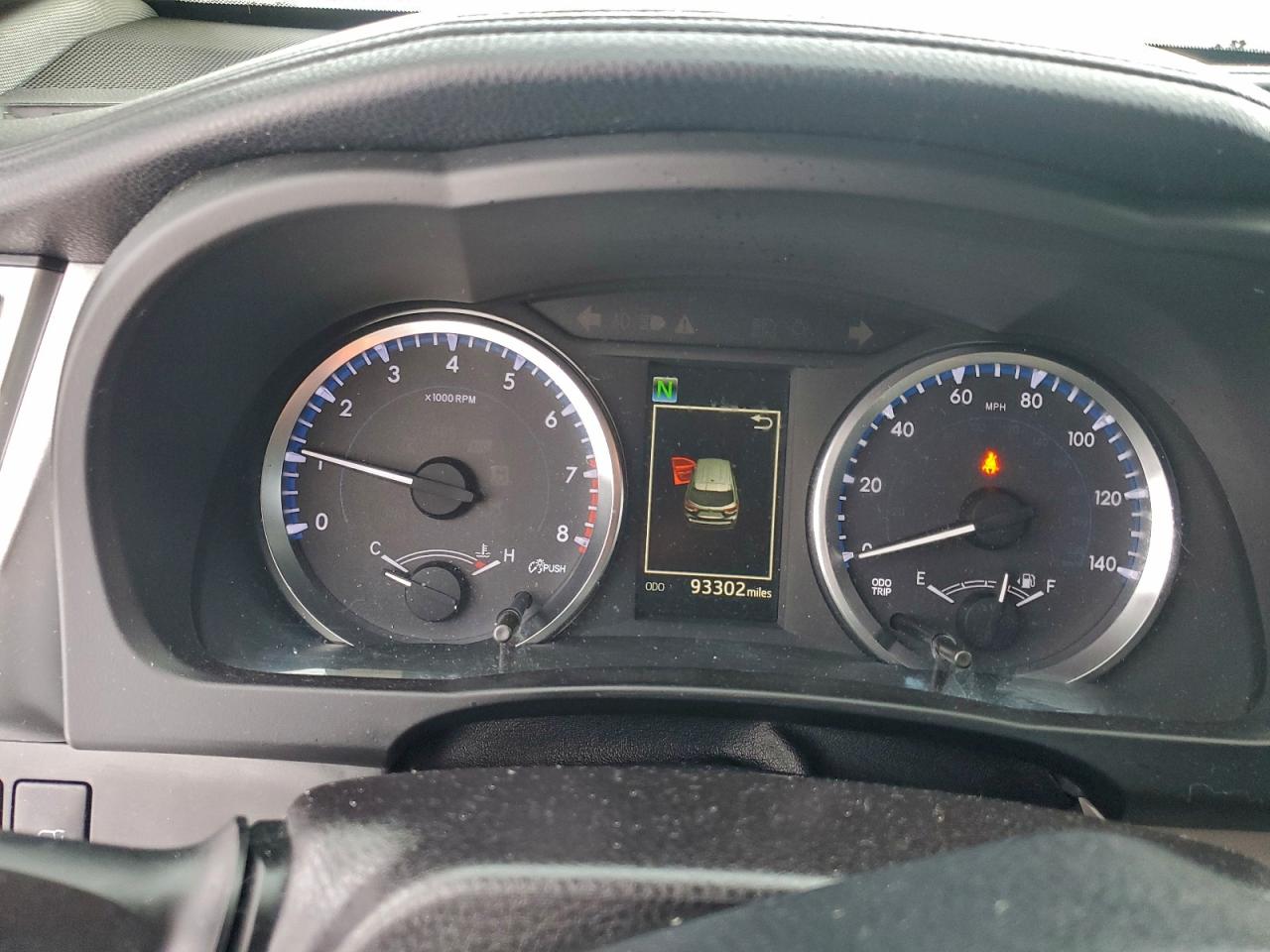2018 TOYOTA HIGHLANDER LE photo 9