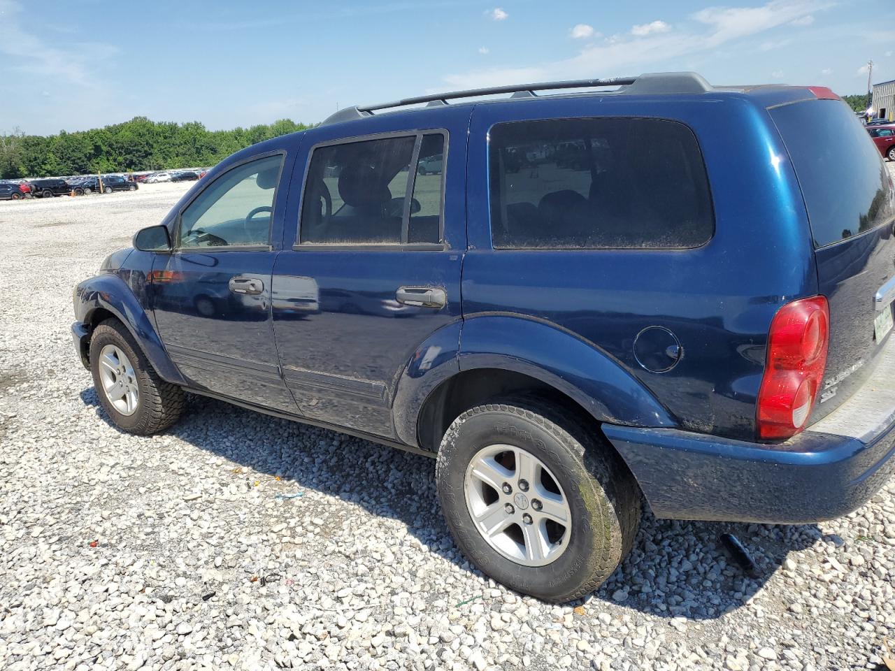 2004 DODGE DURANGO SLT photo 2