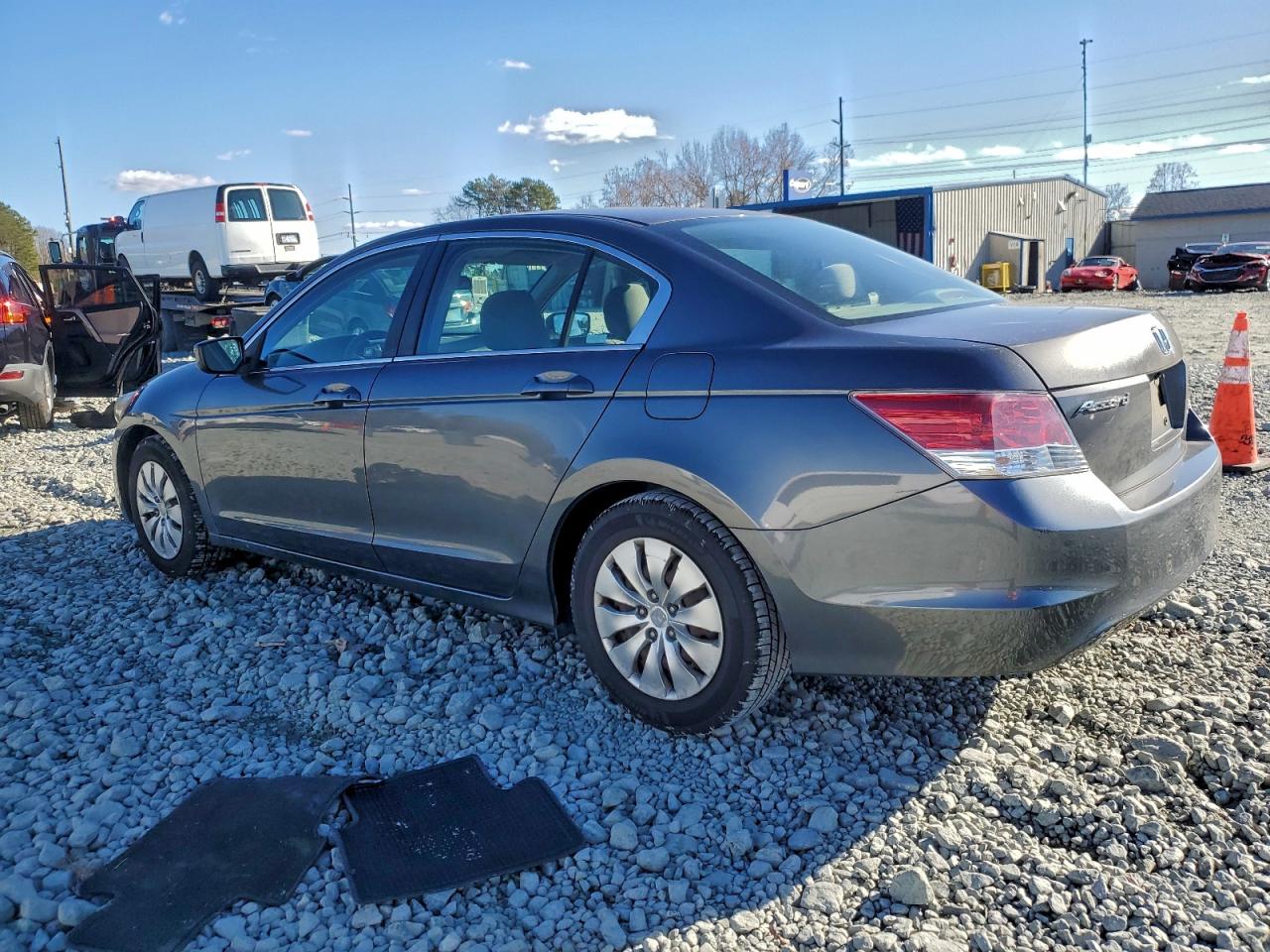 2009 HONDA ACCORD LX photo 2