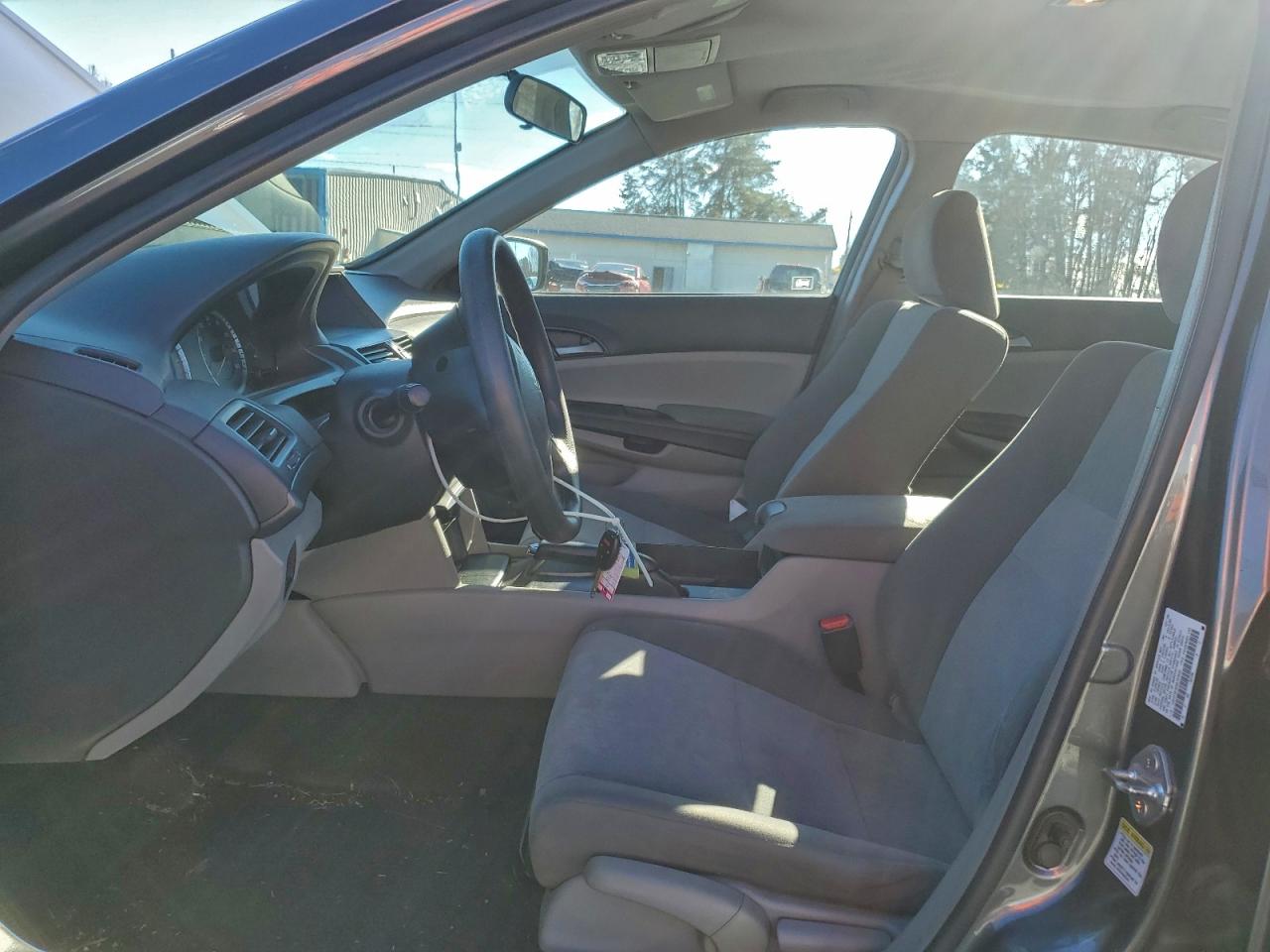 2009 HONDA ACCORD LX photo 7