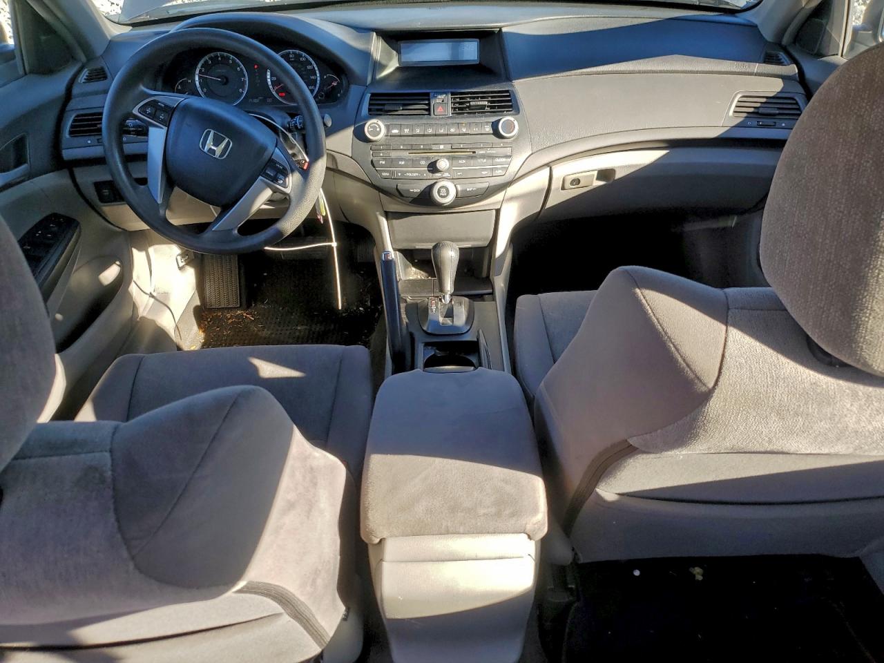 2009 HONDA ACCORD LX photo 8