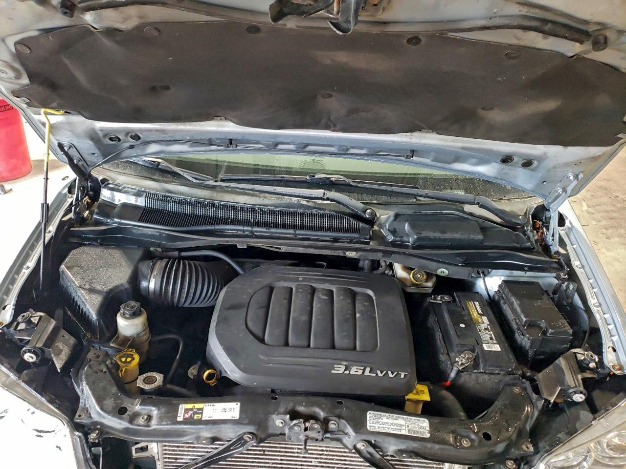 2013 CHRYSLER TOWN & COUNTRY TOURING L photo 12