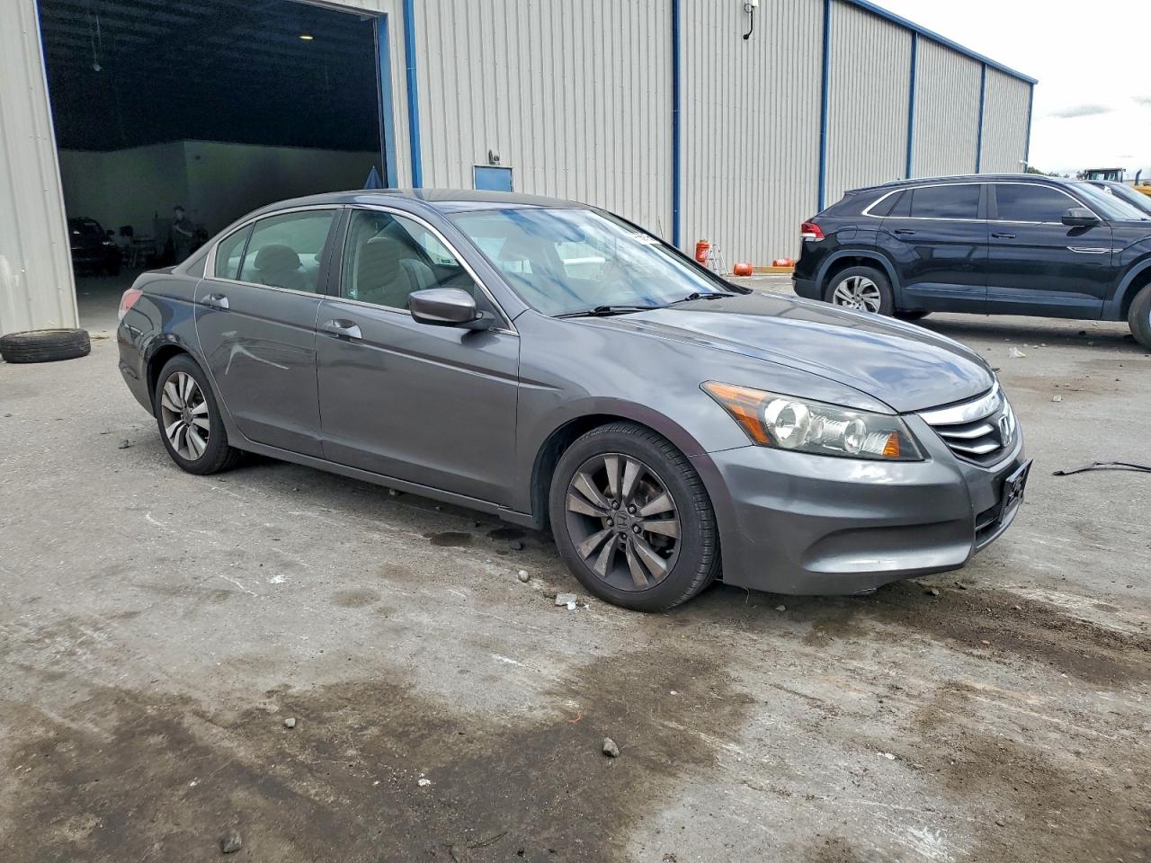 2011 HONDA ACCORD LX photo 4