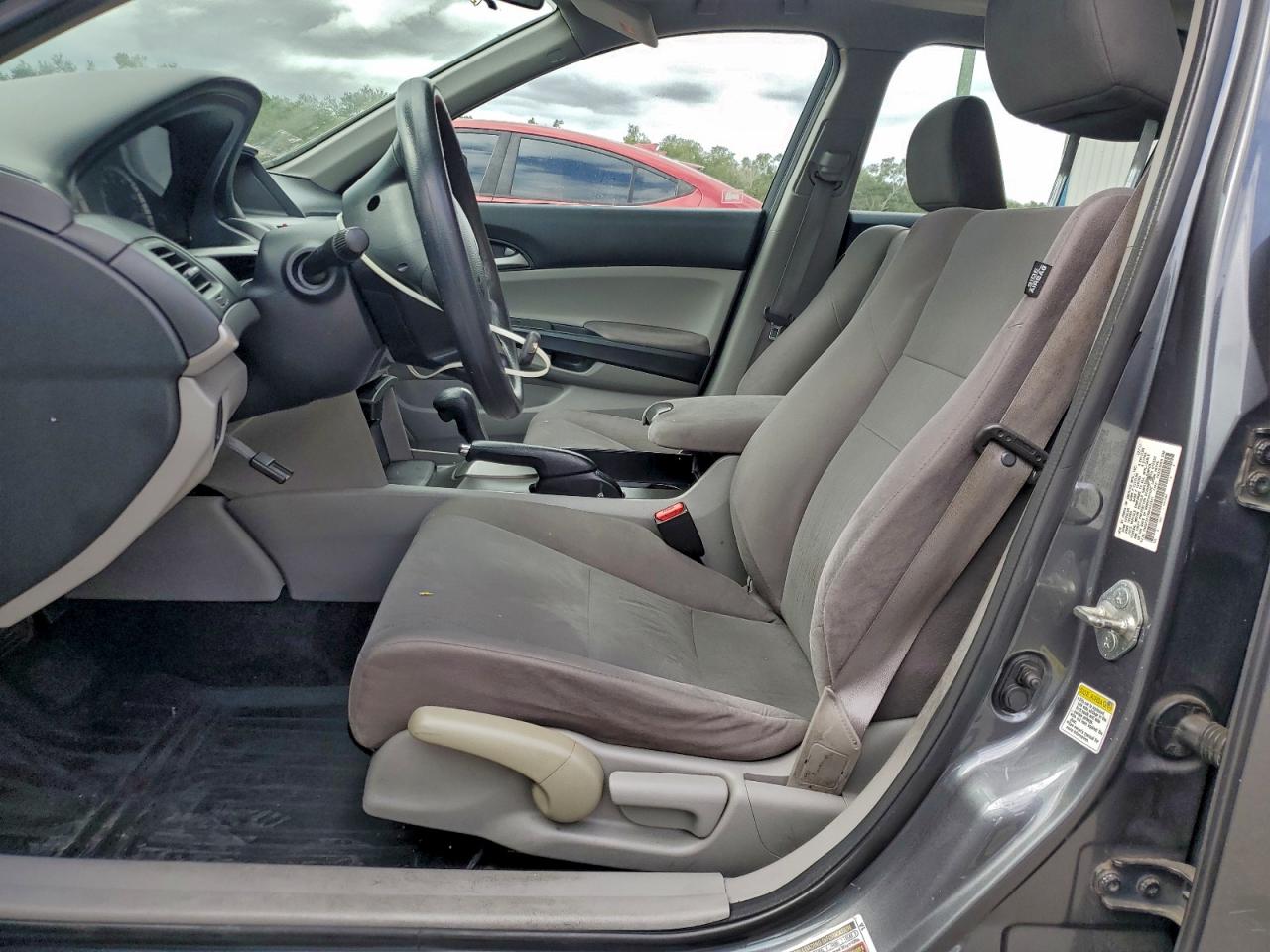 2011 HONDA ACCORD LX photo 7