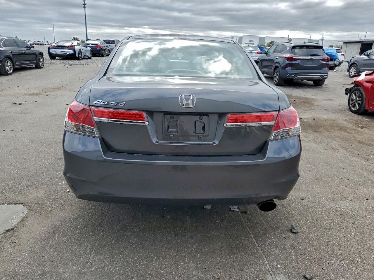 2011 HONDA ACCORD LX photo 6