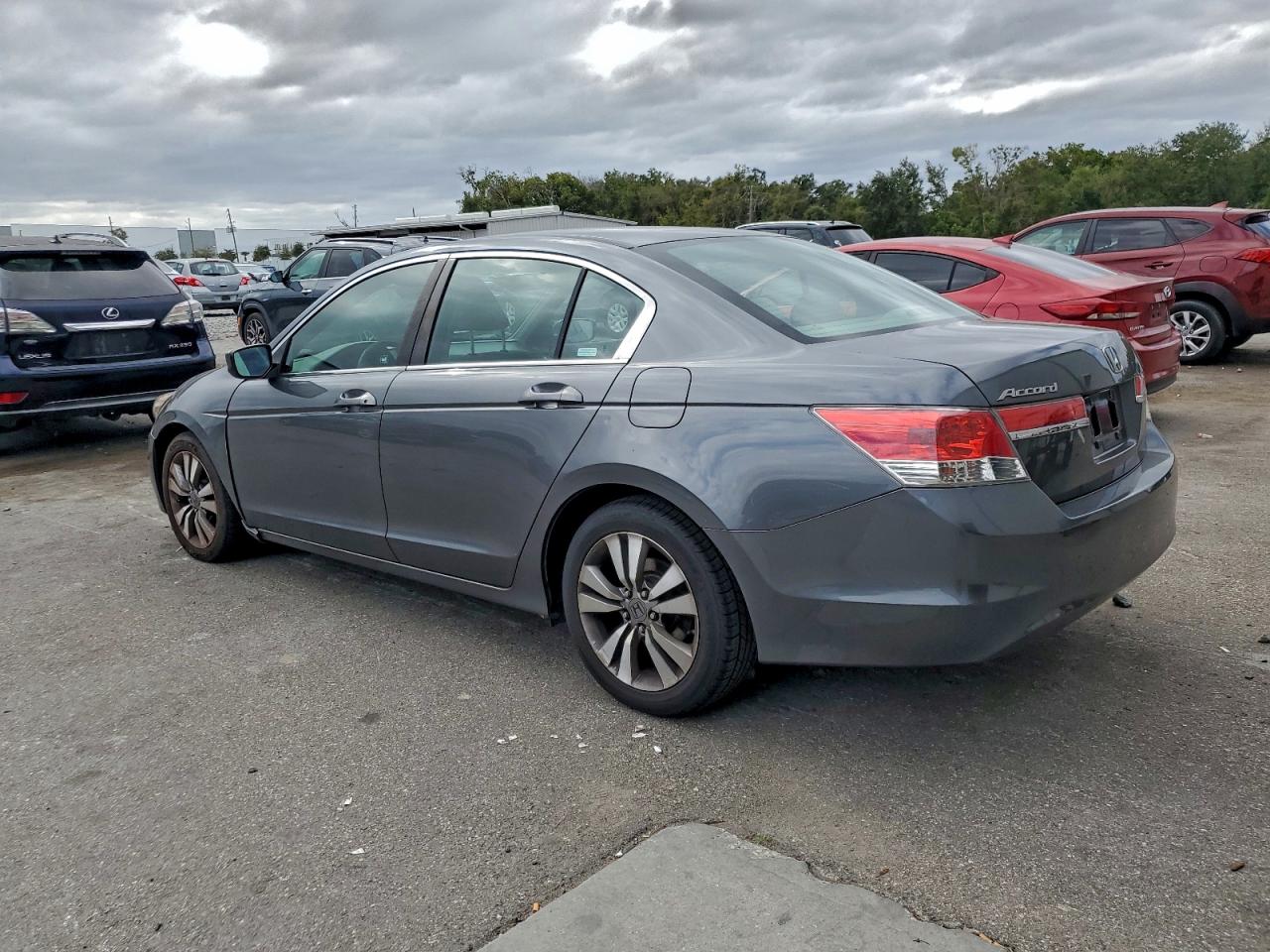 2011 HONDA ACCORD LX photo 2