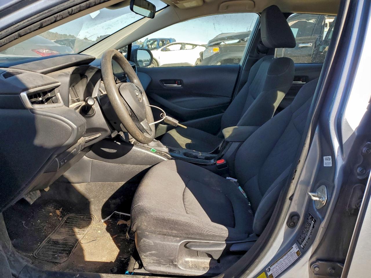 2020 TOYOTA COROLLA LE photo 7
