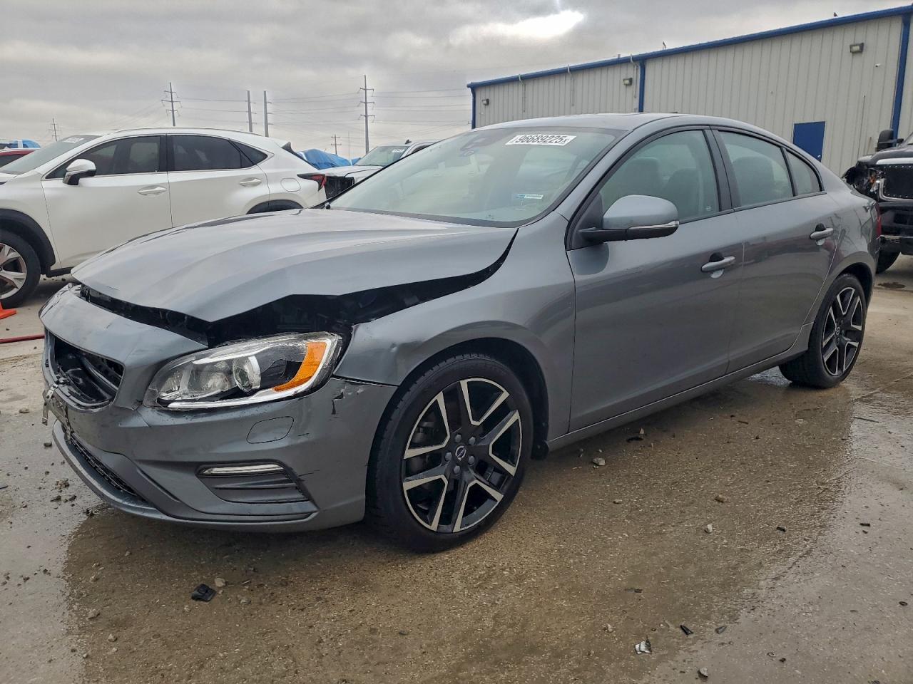 2017 VOLVO S60