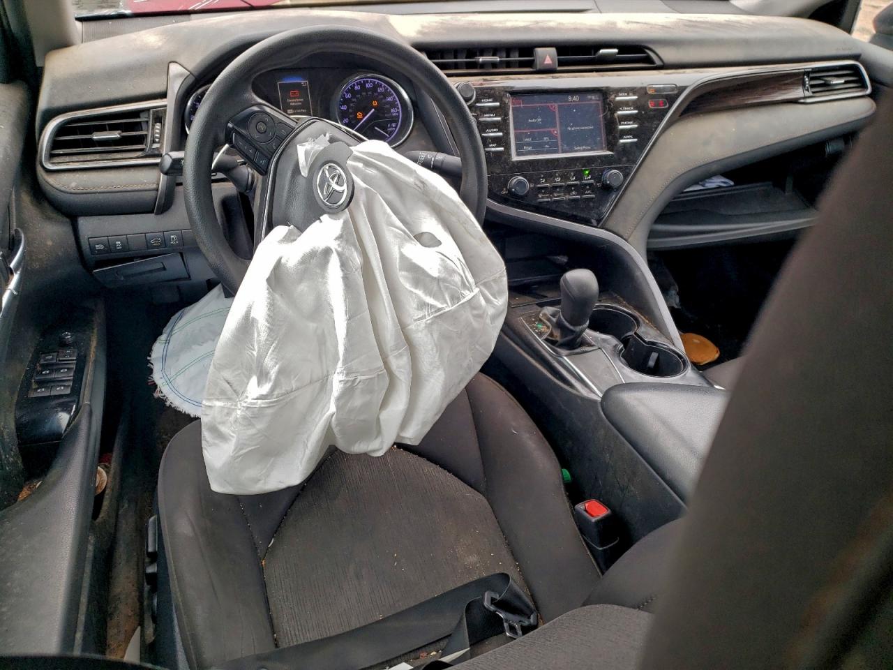 2019 TOYOTA CAMRY L photo 8