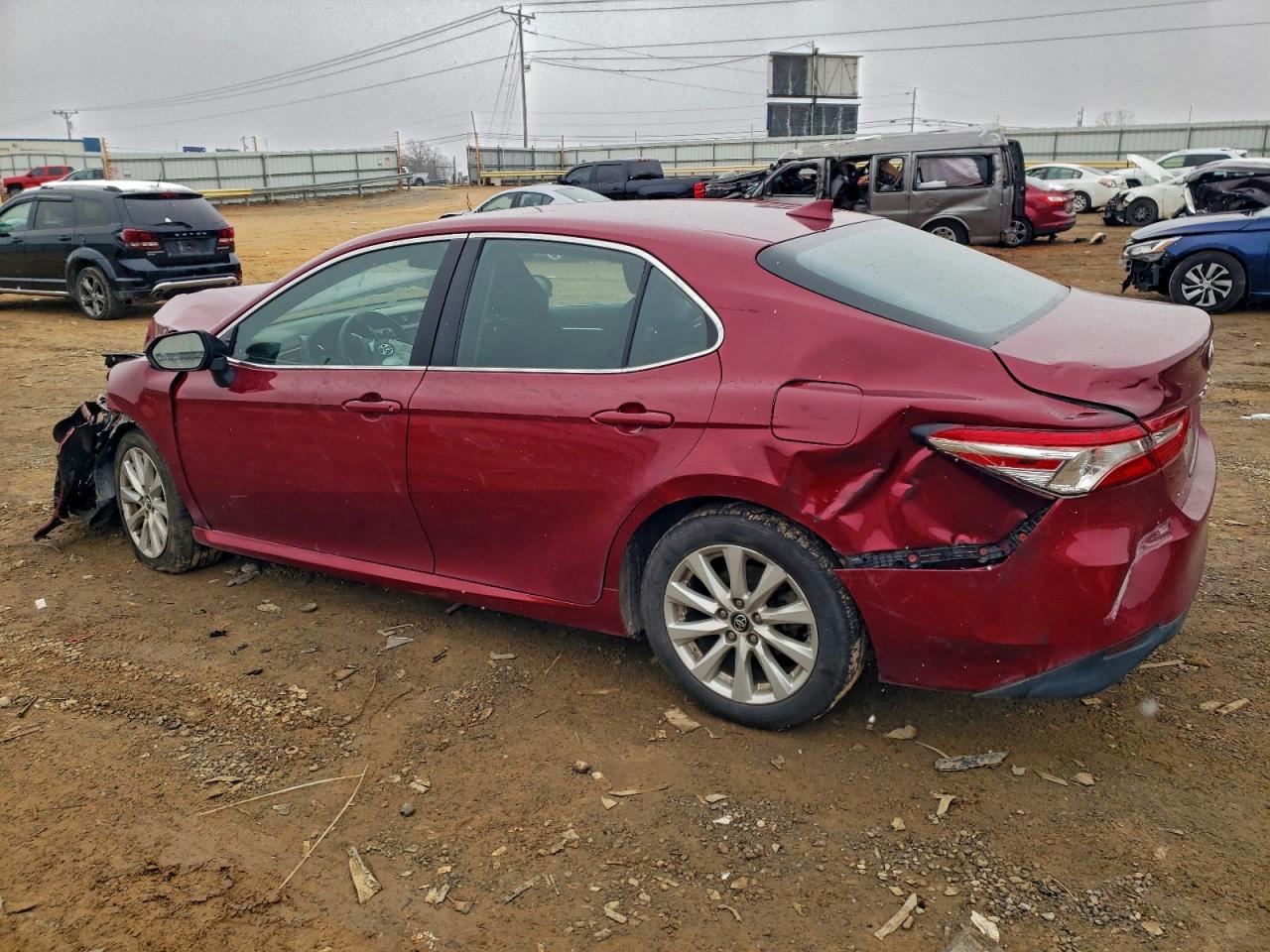 2019 TOYOTA CAMRY L photo 2