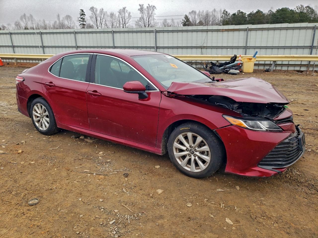 2019 TOYOTA CAMRY L photo 4