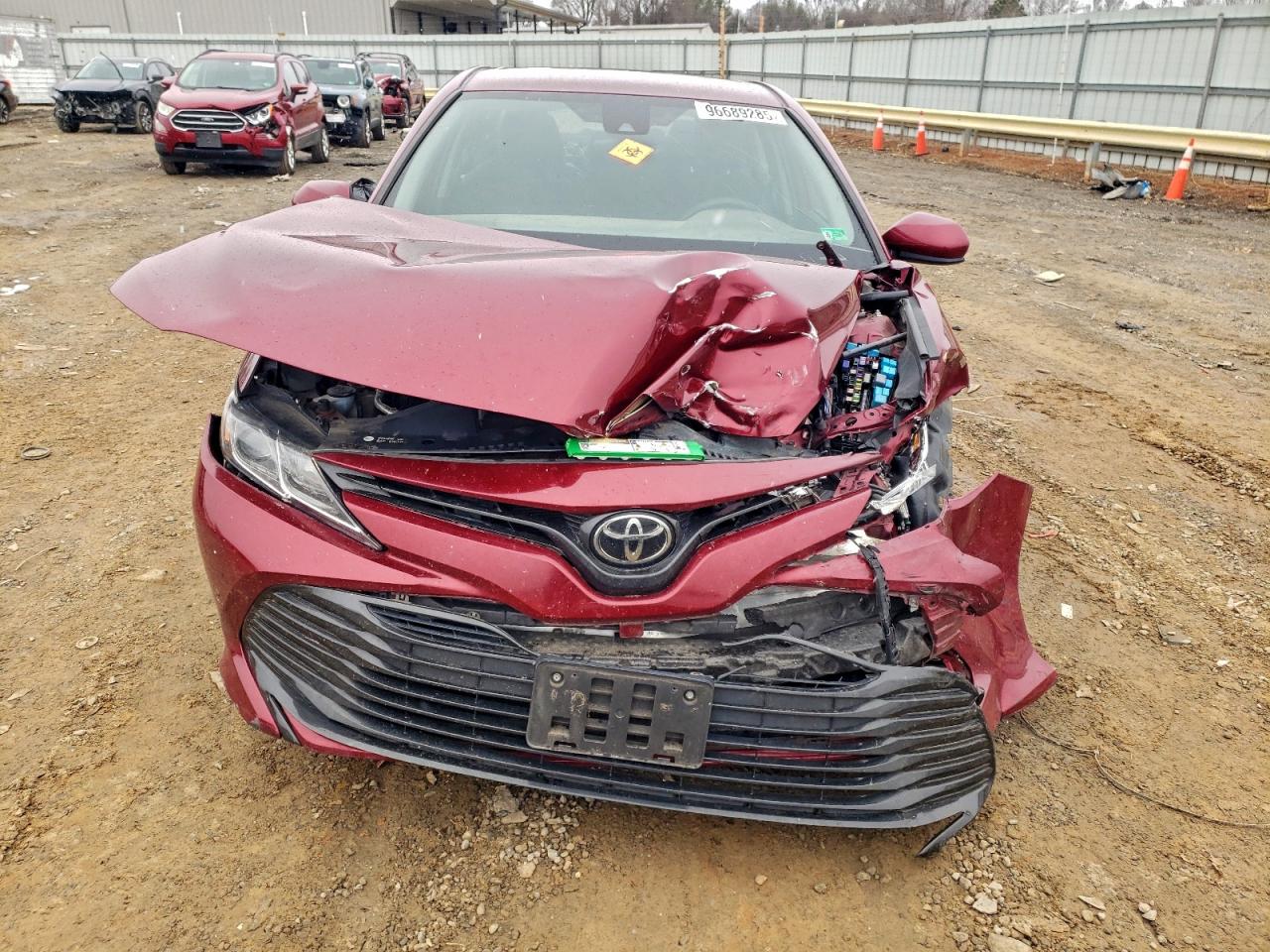 2019 TOYOTA CAMRY L photo 5
