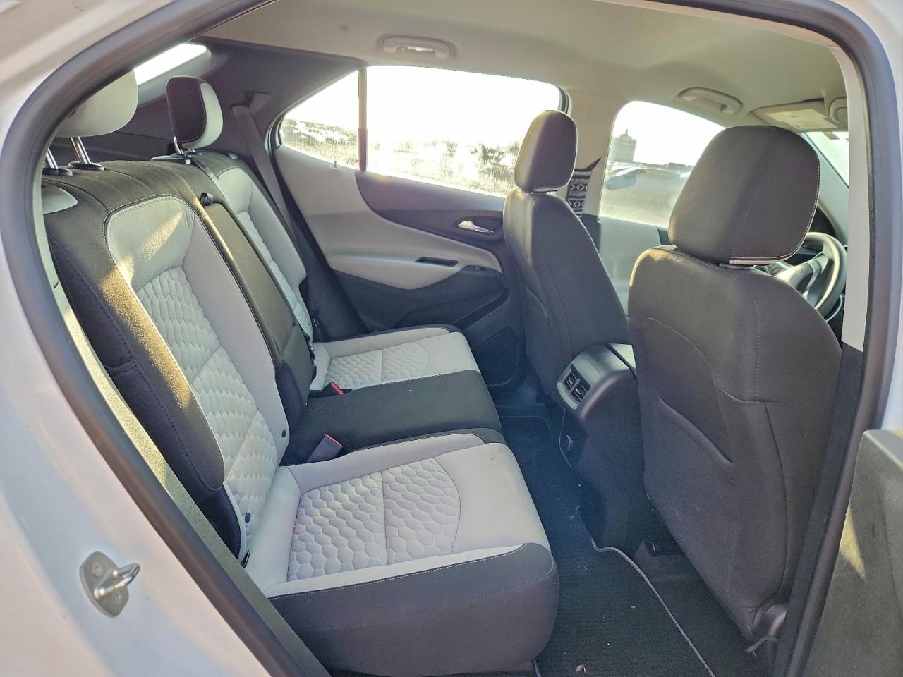 2018 CHEVROLET EQUINOX LS photo 11