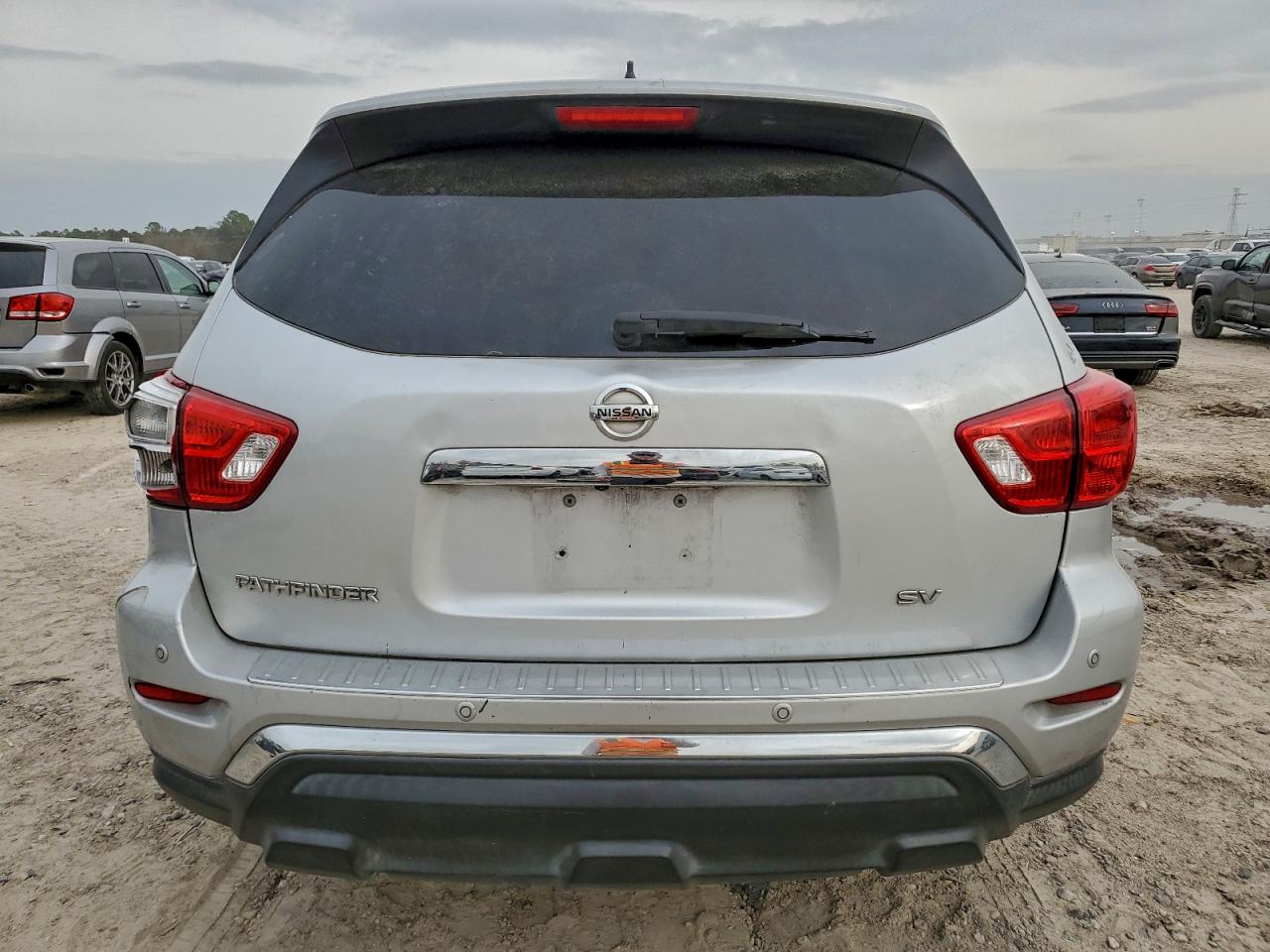 2017 NISSAN PATHFINDER S photo 6