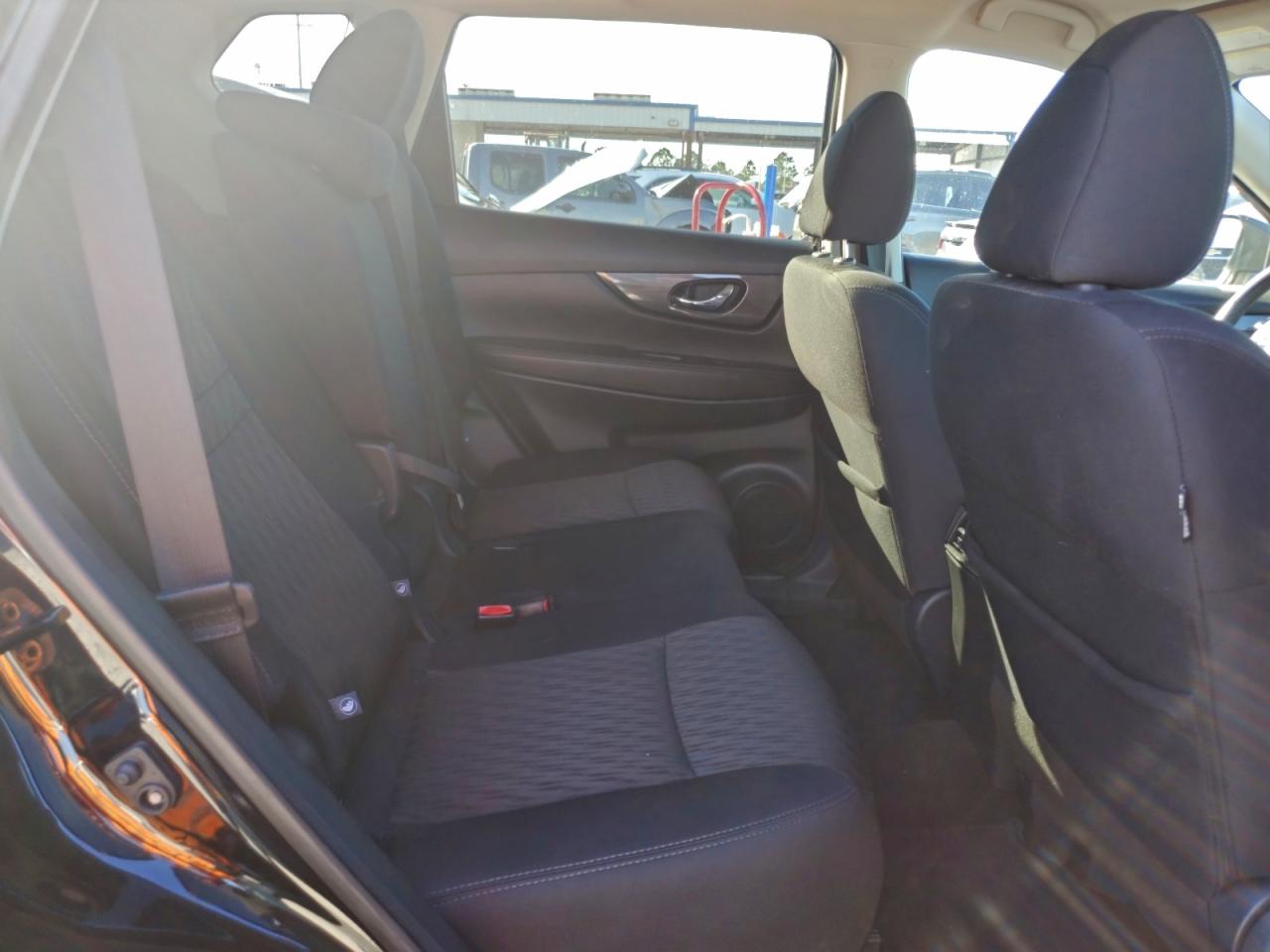 2019 NISSAN ROGUE S photo 28