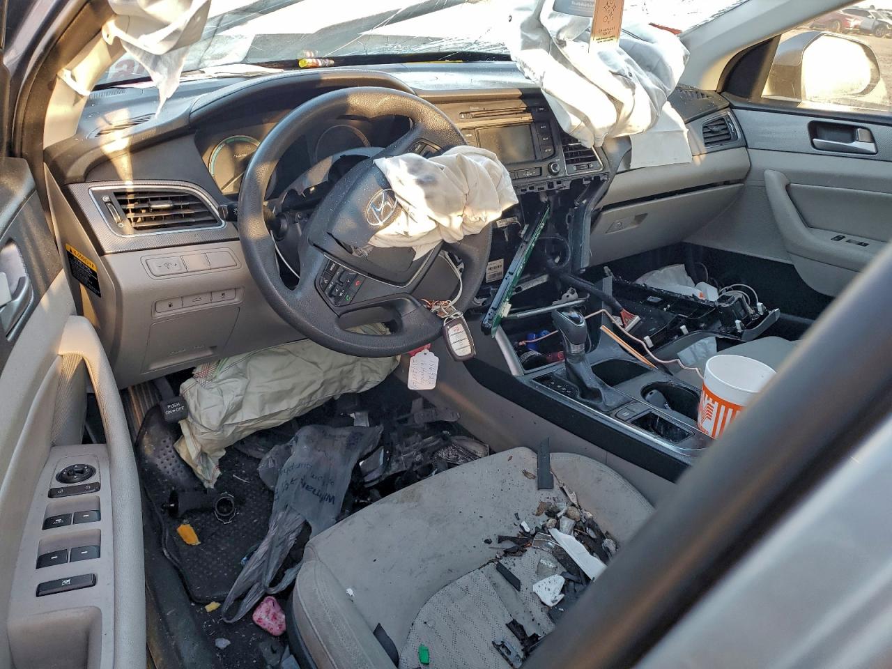 2016 HYUNDAI SONATA HYBRID photo 8