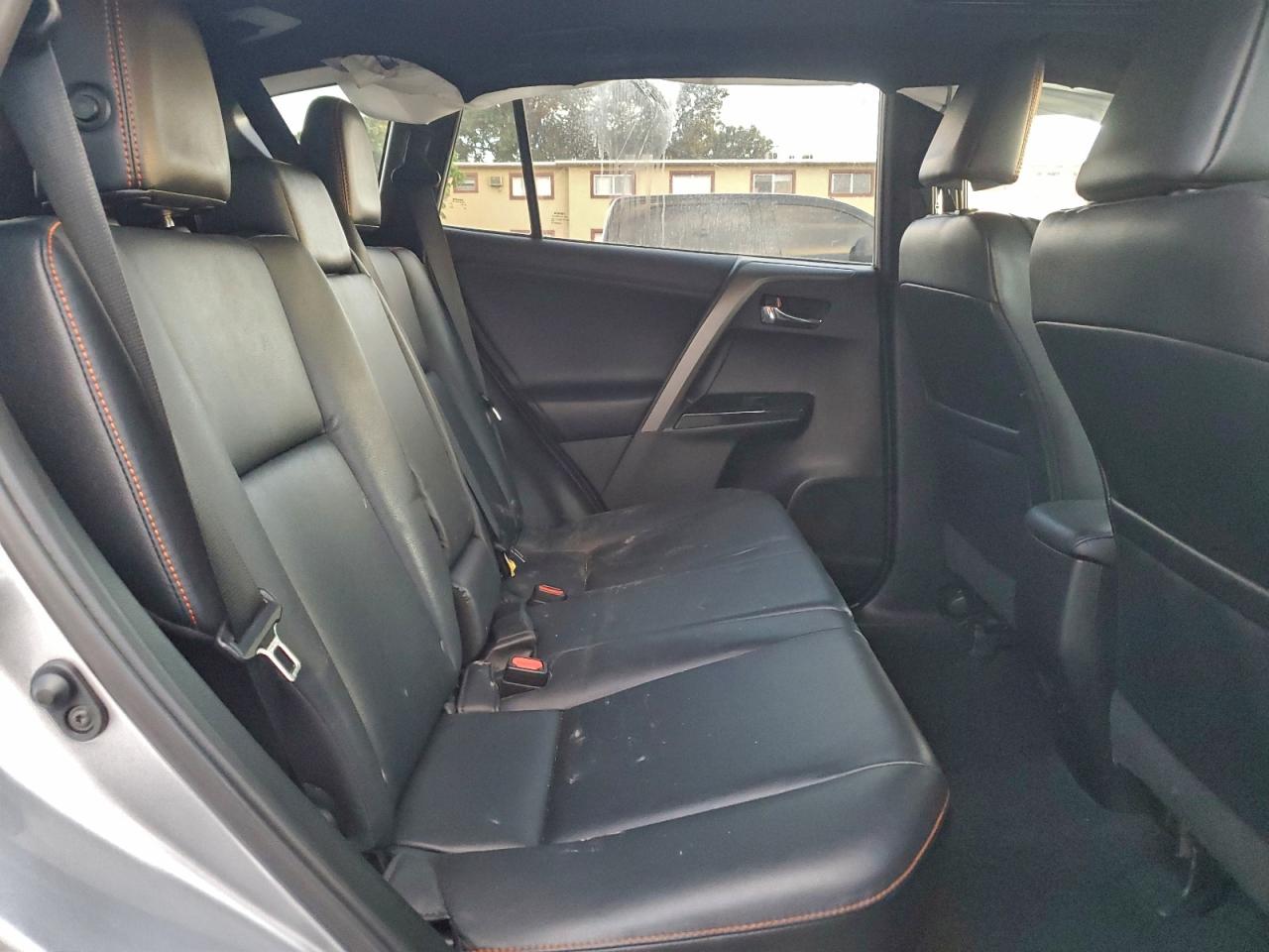 2017 TOYOTA RAV4 SE photo 11