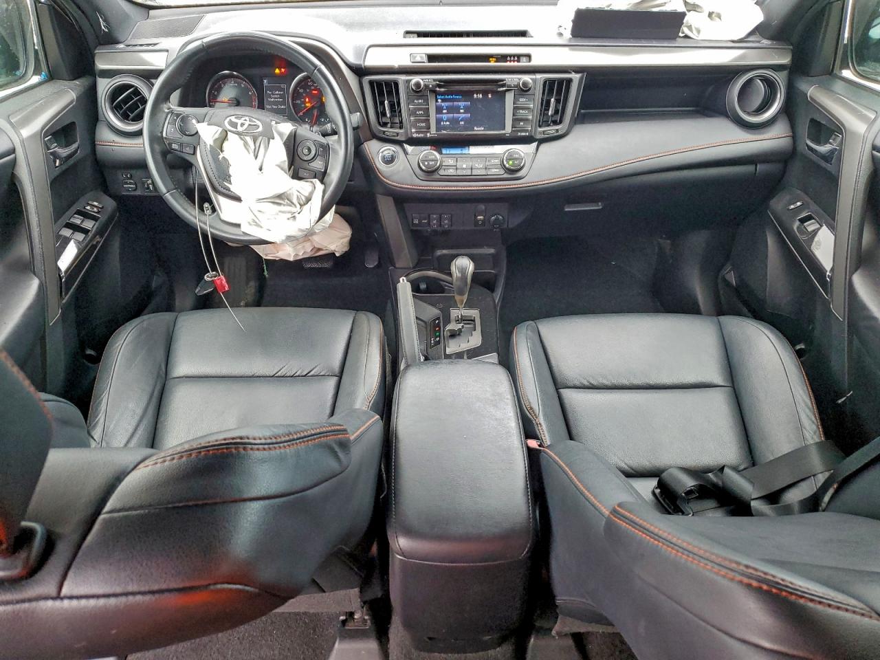2017 TOYOTA RAV4 SE photo 8