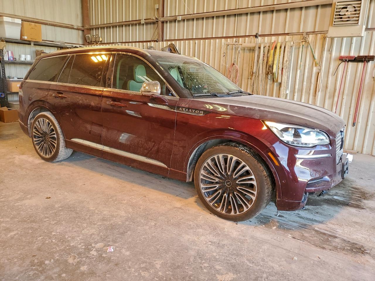 2021 LINCOLN AVIATOR BLACK LABEL photo 4