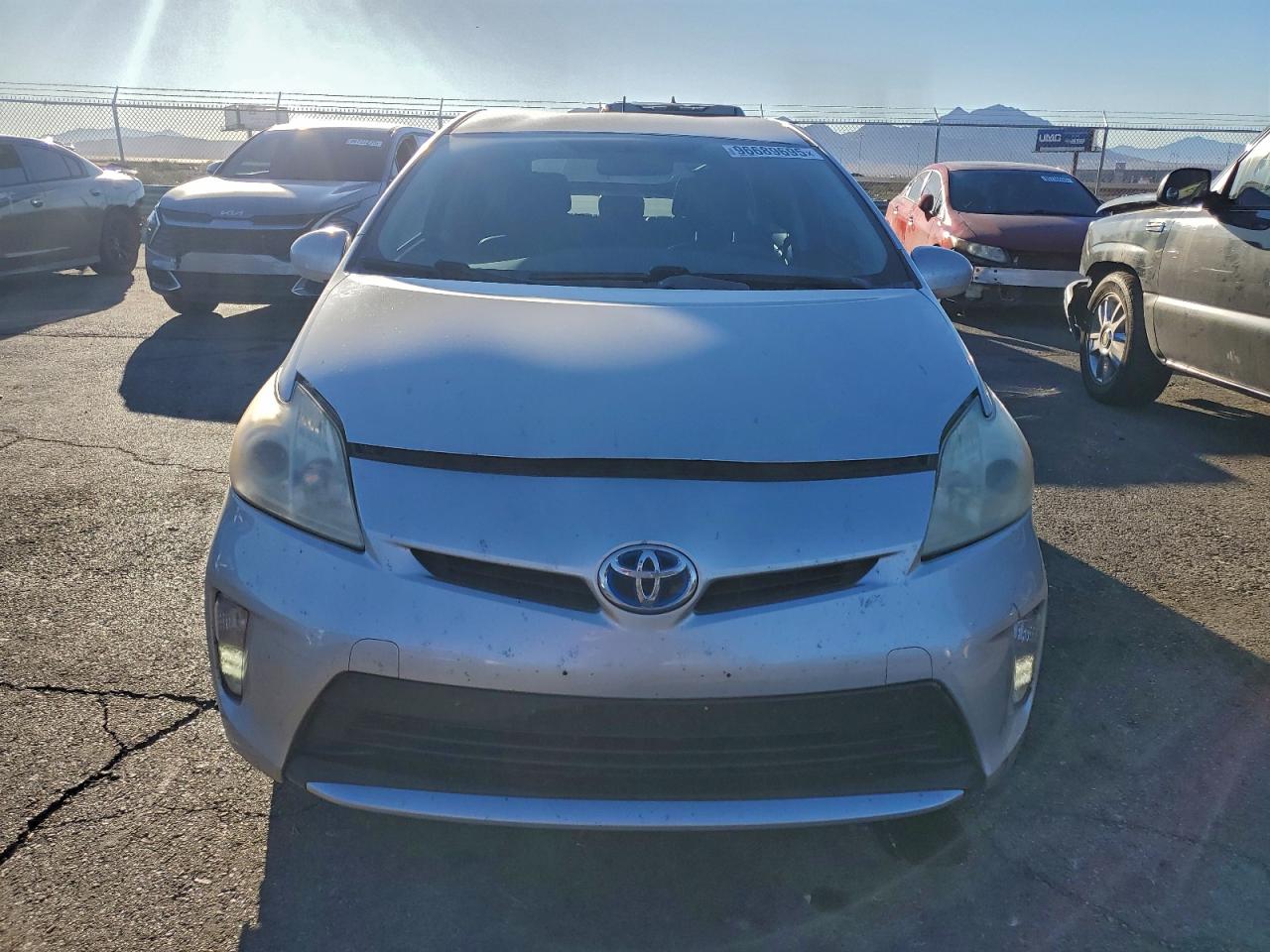 2013 TOYOTA PRIUS photo 5