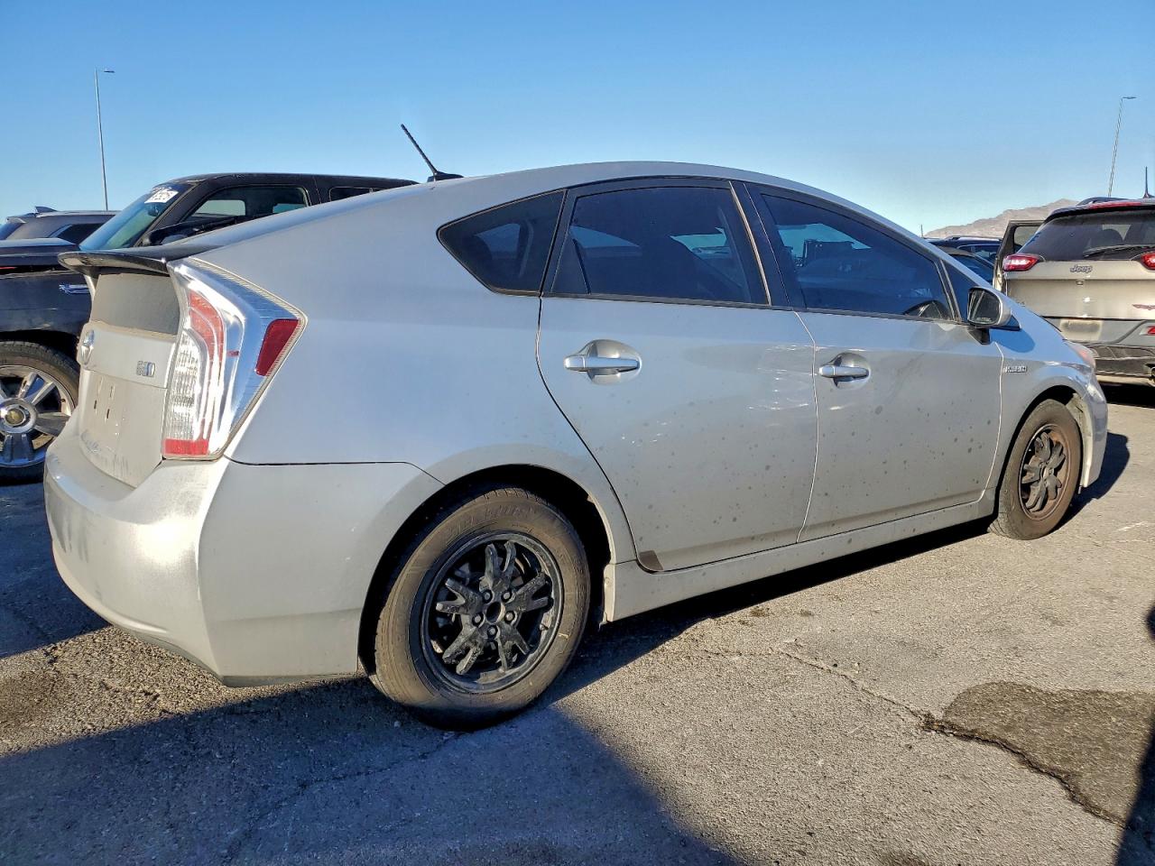 2013 TOYOTA PRIUS photo 3