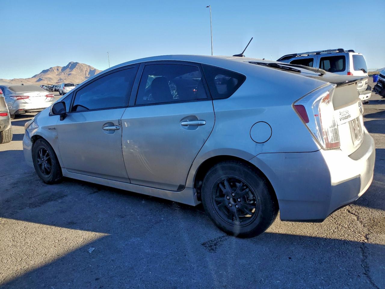 2013 TOYOTA PRIUS photo 2