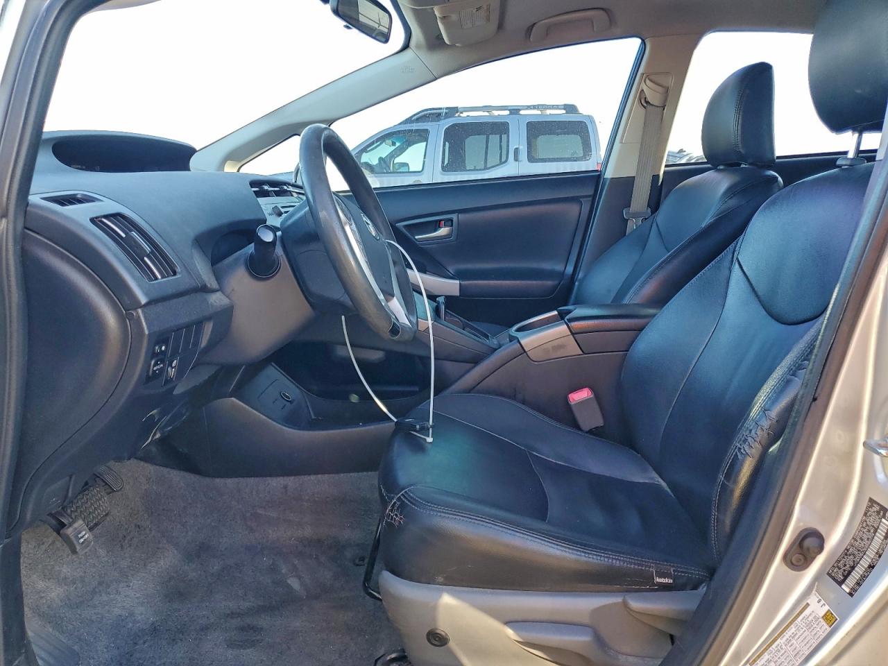 2013 TOYOTA PRIUS photo 7