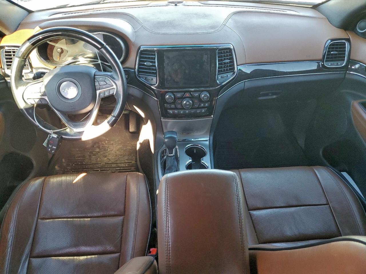 2020 JEEP GRAND CHEROKEE OVERLAND photo 8