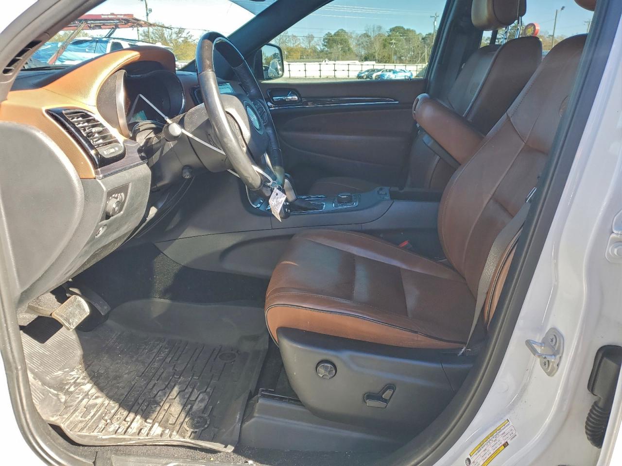 2020 JEEP GRAND CHEROKEE OVERLAND photo 7