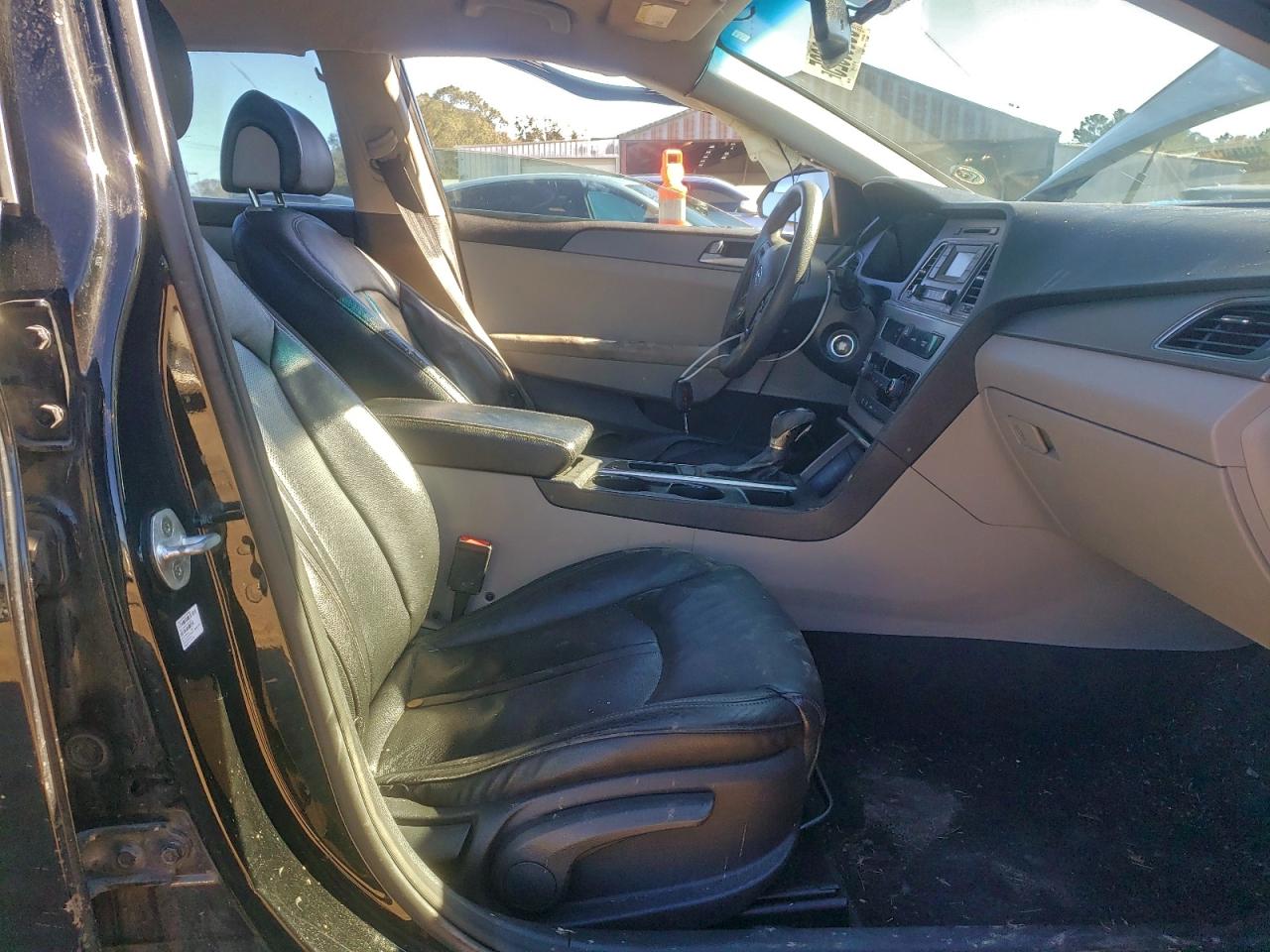2015 HYUNDAI SONATA SE photo 7