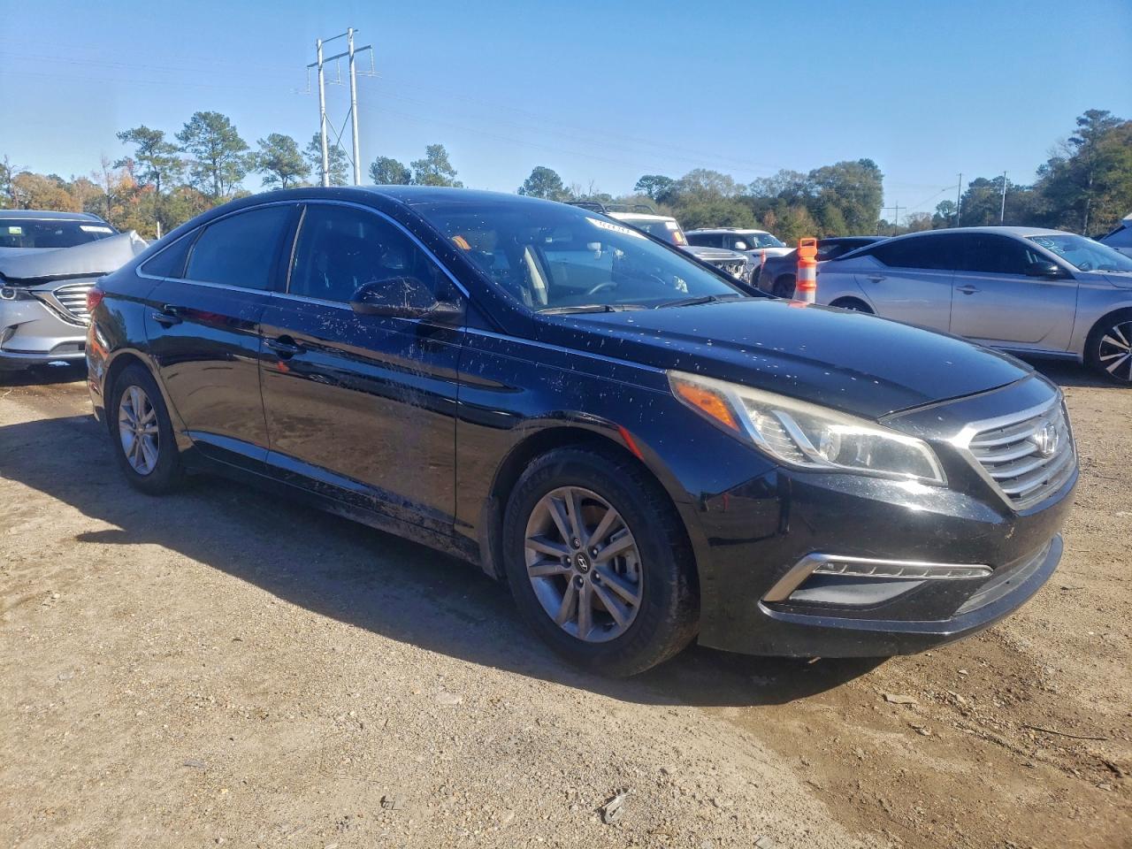 2015 HYUNDAI SONATA SE photo 4