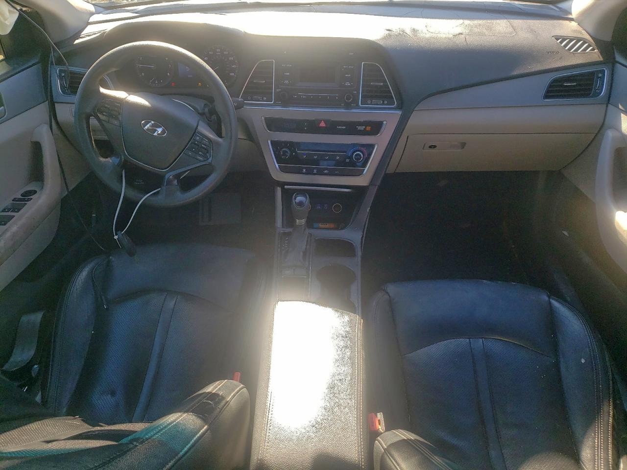 2015 HYUNDAI SONATA SE photo 8