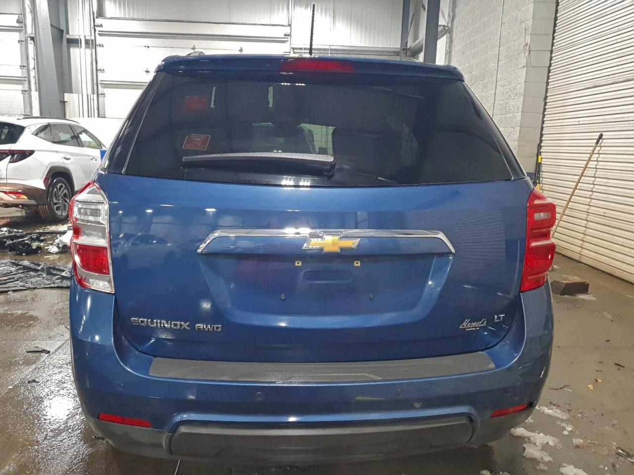 2017 CHEVROLET EQUINOX LT photo 6