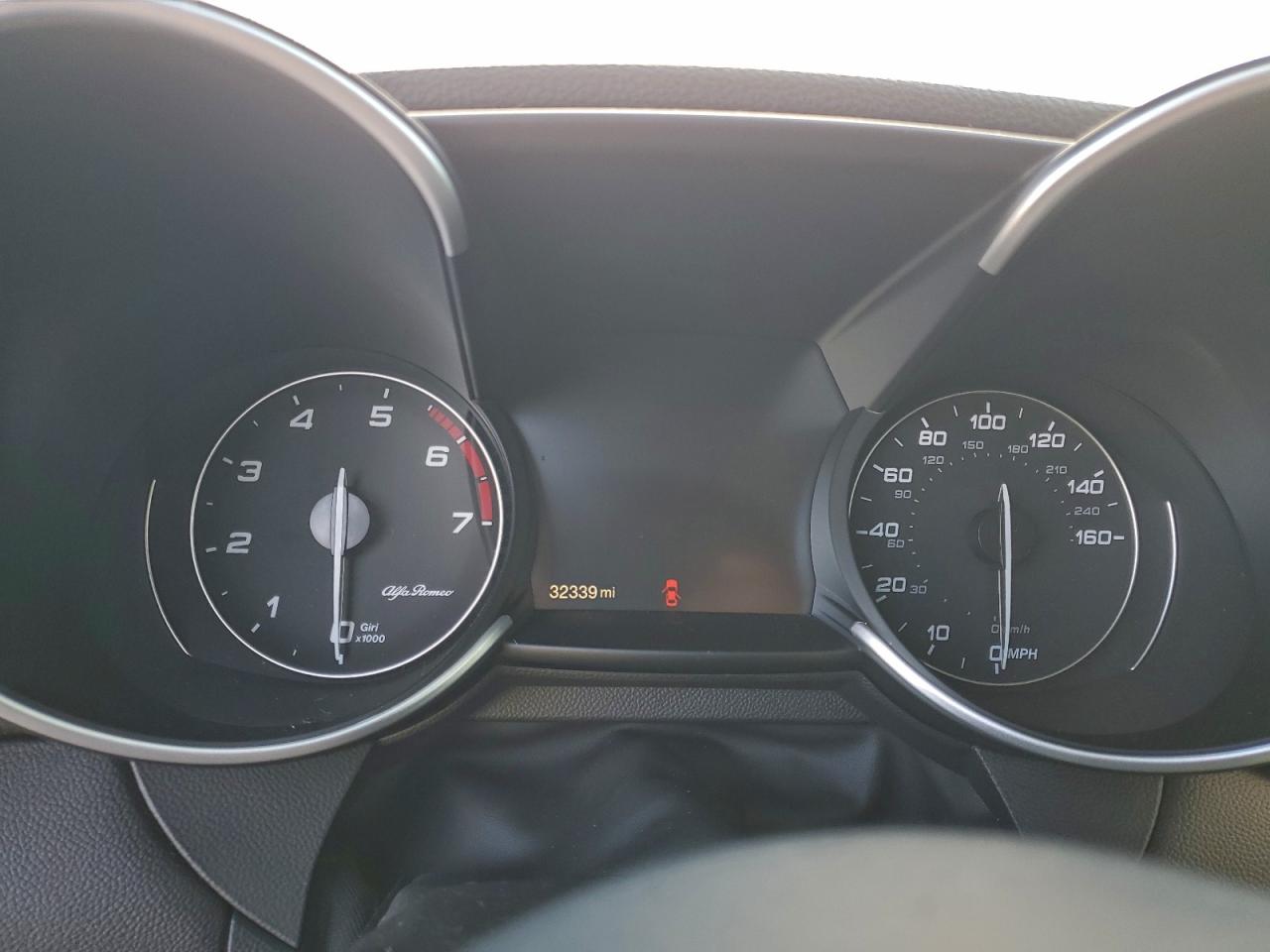 2020 ALFA ROMEO GIULIA photo 9