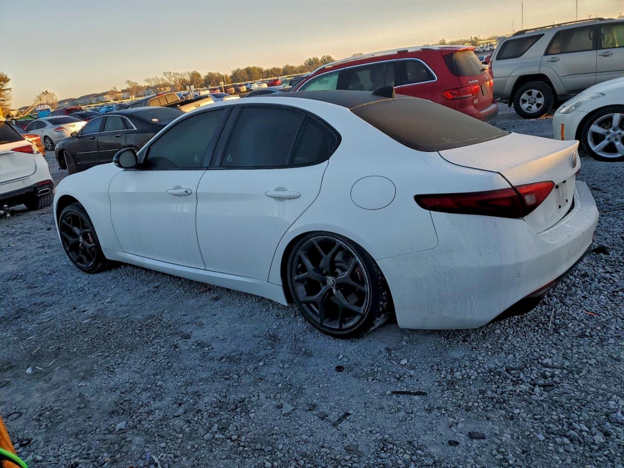 2020 ALFA ROMEO GIULIA photo 2