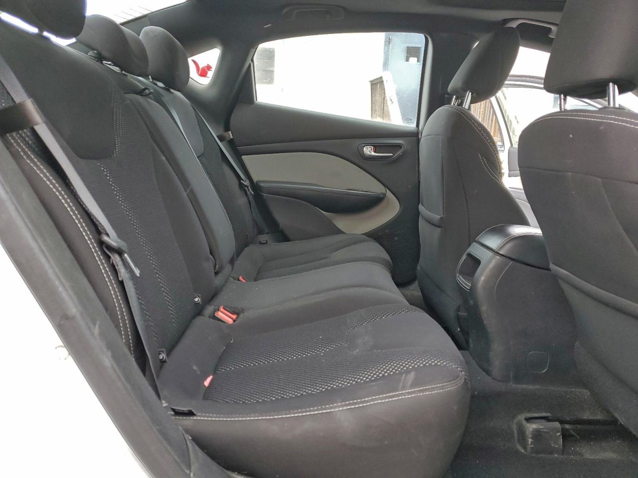 2015 DODGE DART SXT photo 10