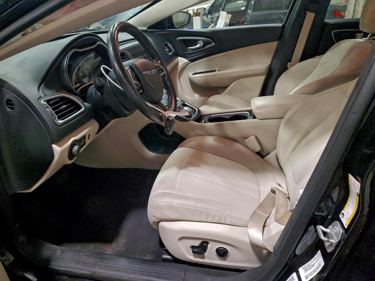 2015 CHRYSLER 200 LIMITED photo 7