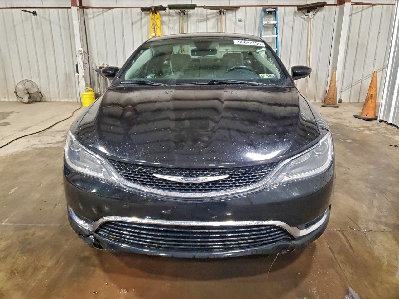 2015 CHRYSLER 200 LIMITED photo 5