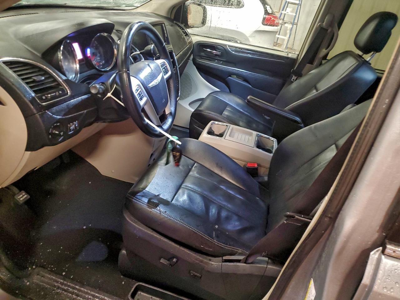 2015 CHRYSLER TOWN & COUNTRY TOURING photo 7
