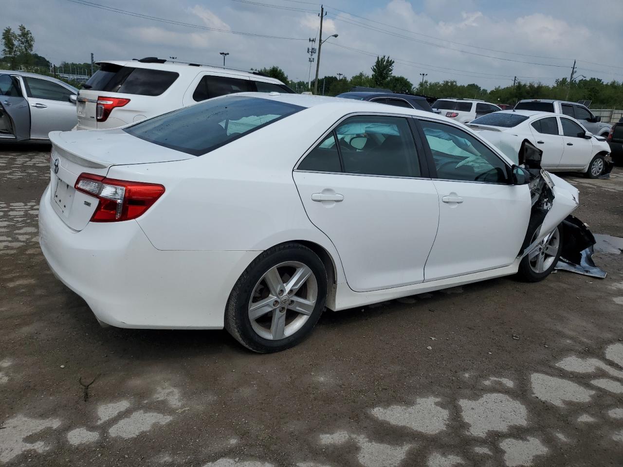2012 TOYOTA CAMRY BASE photo 3