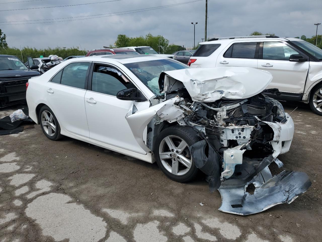 2012 TOYOTA CAMRY BASE photo 4