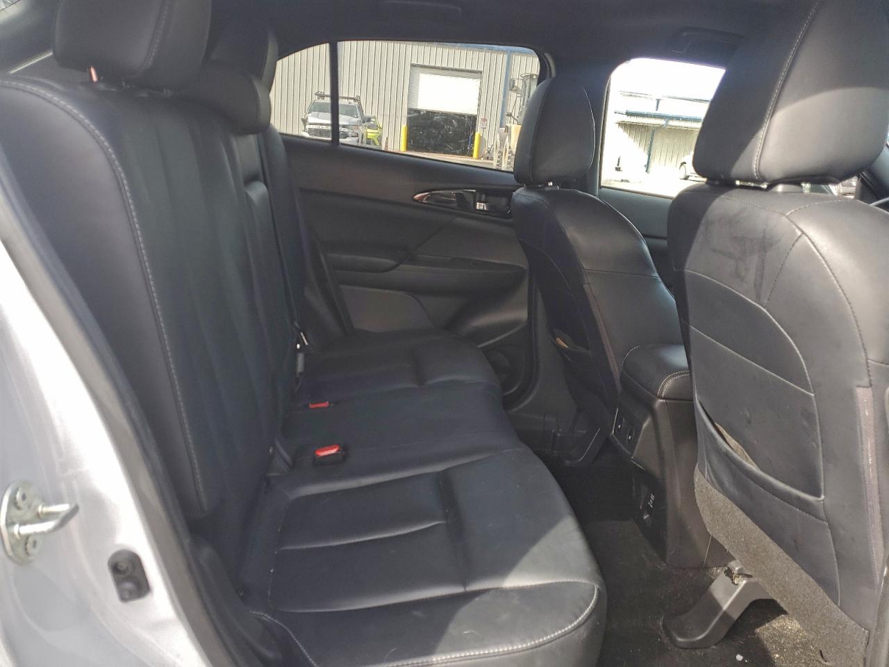 2022 MITSUBISHI ECLIPSE CROSS SE photo 11